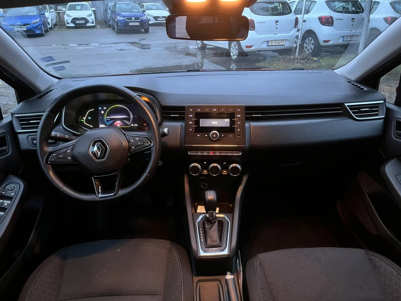 Renault Clio 1.6 E-Tech Hybrid Automatic, снимка 8 - Автомобили и джипове - 53030951