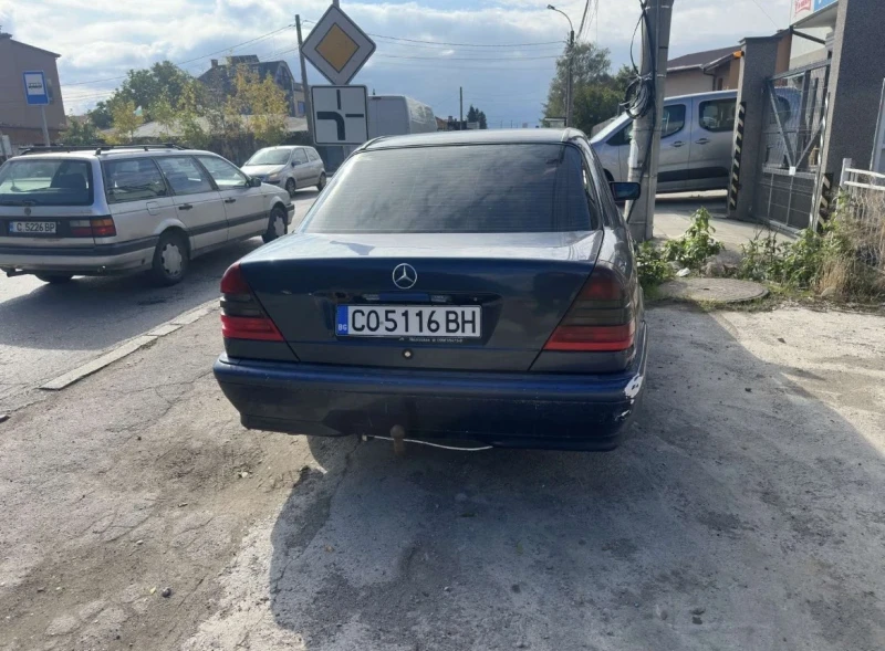 Mercedes-Benz C 180, снимка 5 - Автомобили и джипове - 53510259