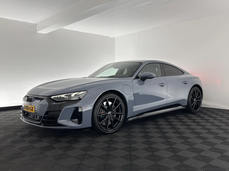 Audi E-Tron GT 93 kWh - 121000 лв. - 20784318 | Car24.bg