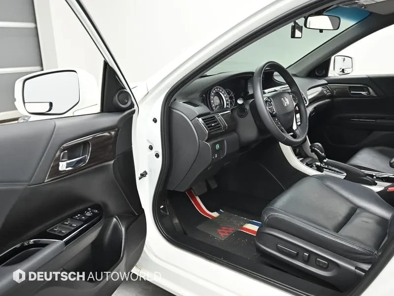 Honda Accord  2.4, снимка 11 - Автомобили и джипове - 55207397