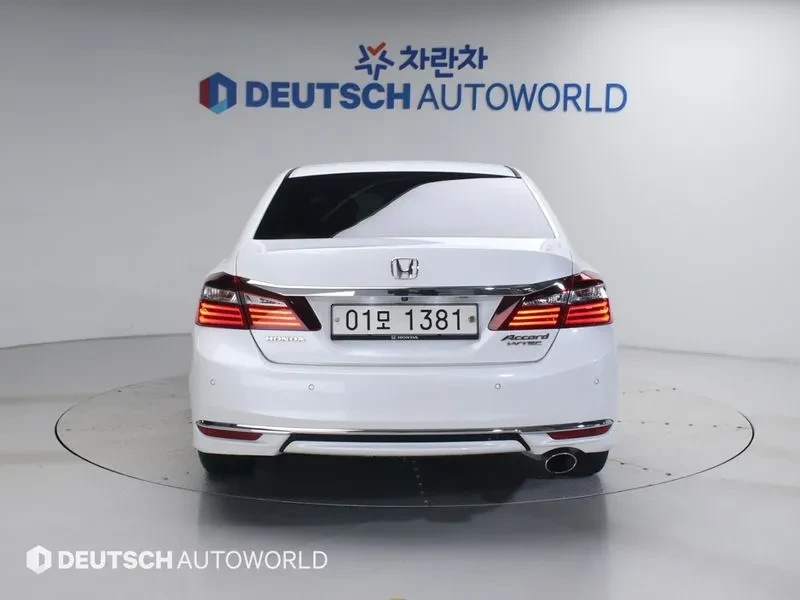 Honda Accord  2.4, снимка 4 - Автомобили и джипове - 55207397