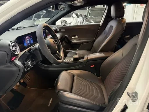 Mercedes-Benz A 220 Памет* Подгрев* Ambient* Камера* Парктроник, снимка 6 - Автомобили и джипове - 56318906
