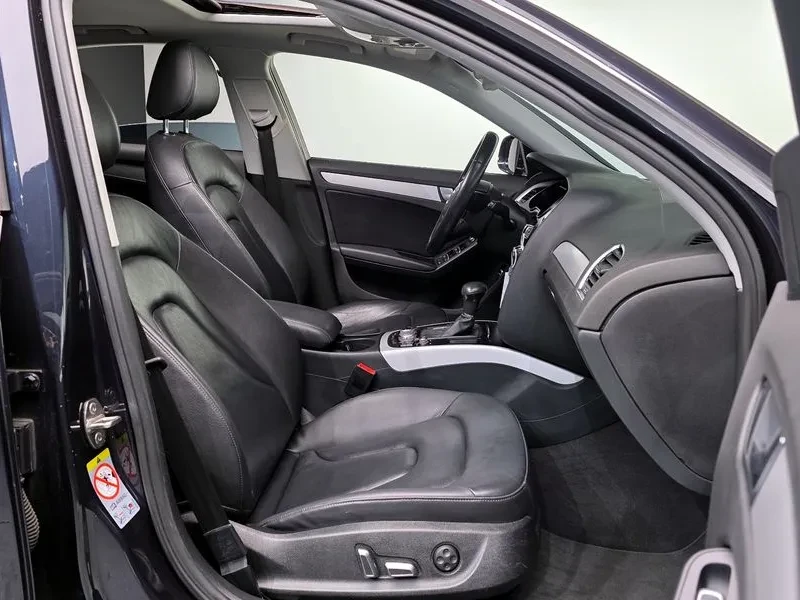 Audi A4 30 Tdi B8, снимка 10 - Автомобили и джипове - 56514566