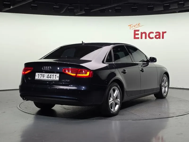 Audi A4 30 Tdi B8, снимка 2 - Автомобили и джипове - 56514566