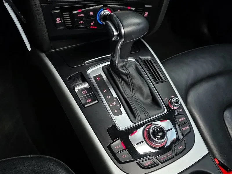 Audi A4 30 Tdi B8, снимка 9 - Автомобили и джипове - 56514566