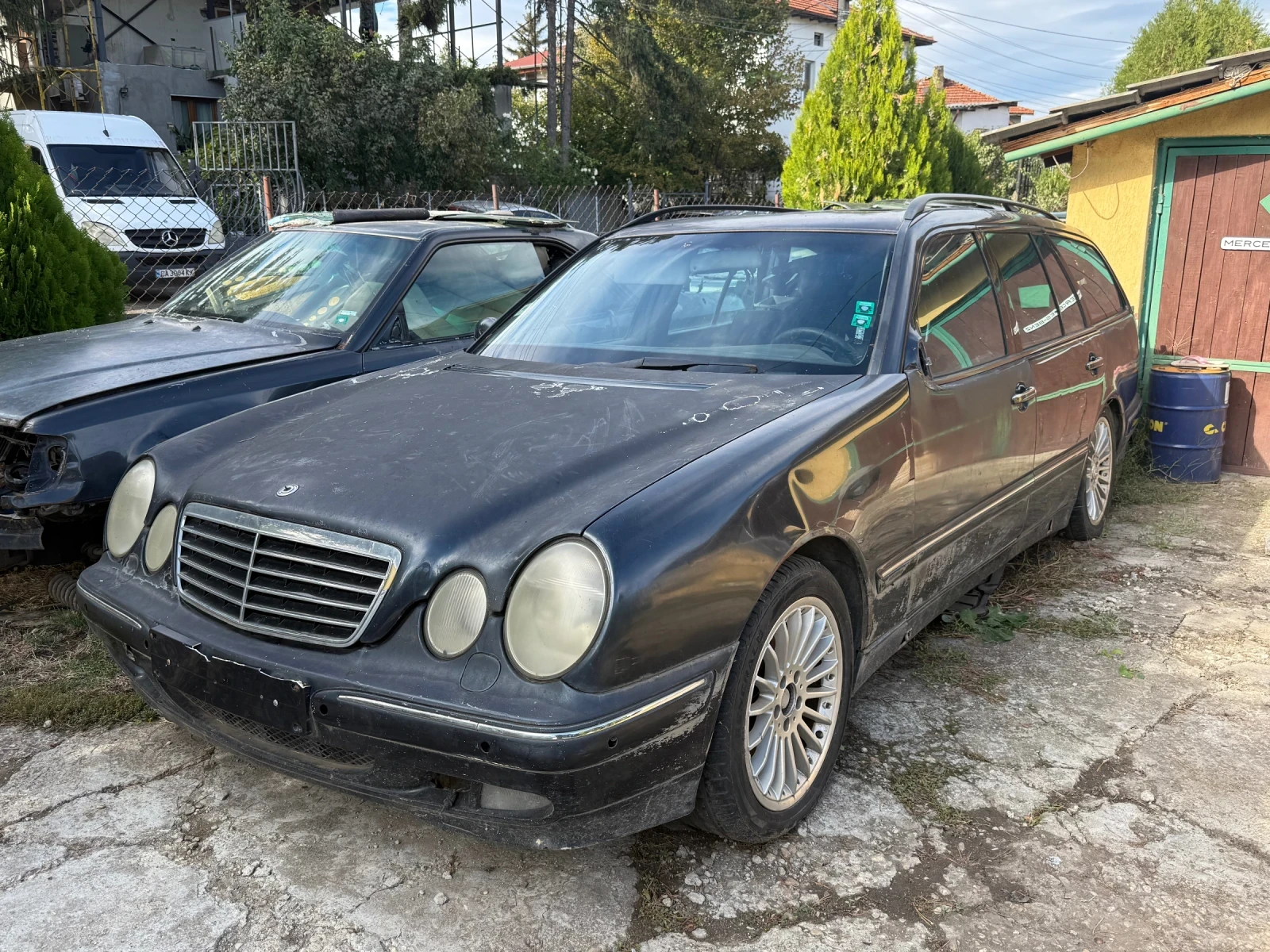 Mercedes-Benz E 320 CDI AVANTGARDE на части, снимка 1