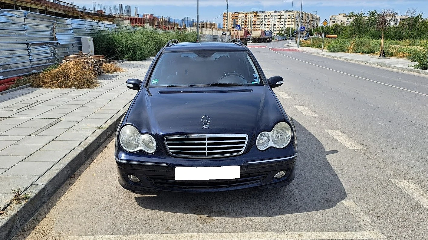 Mercedes-Benz 230, снимка 1