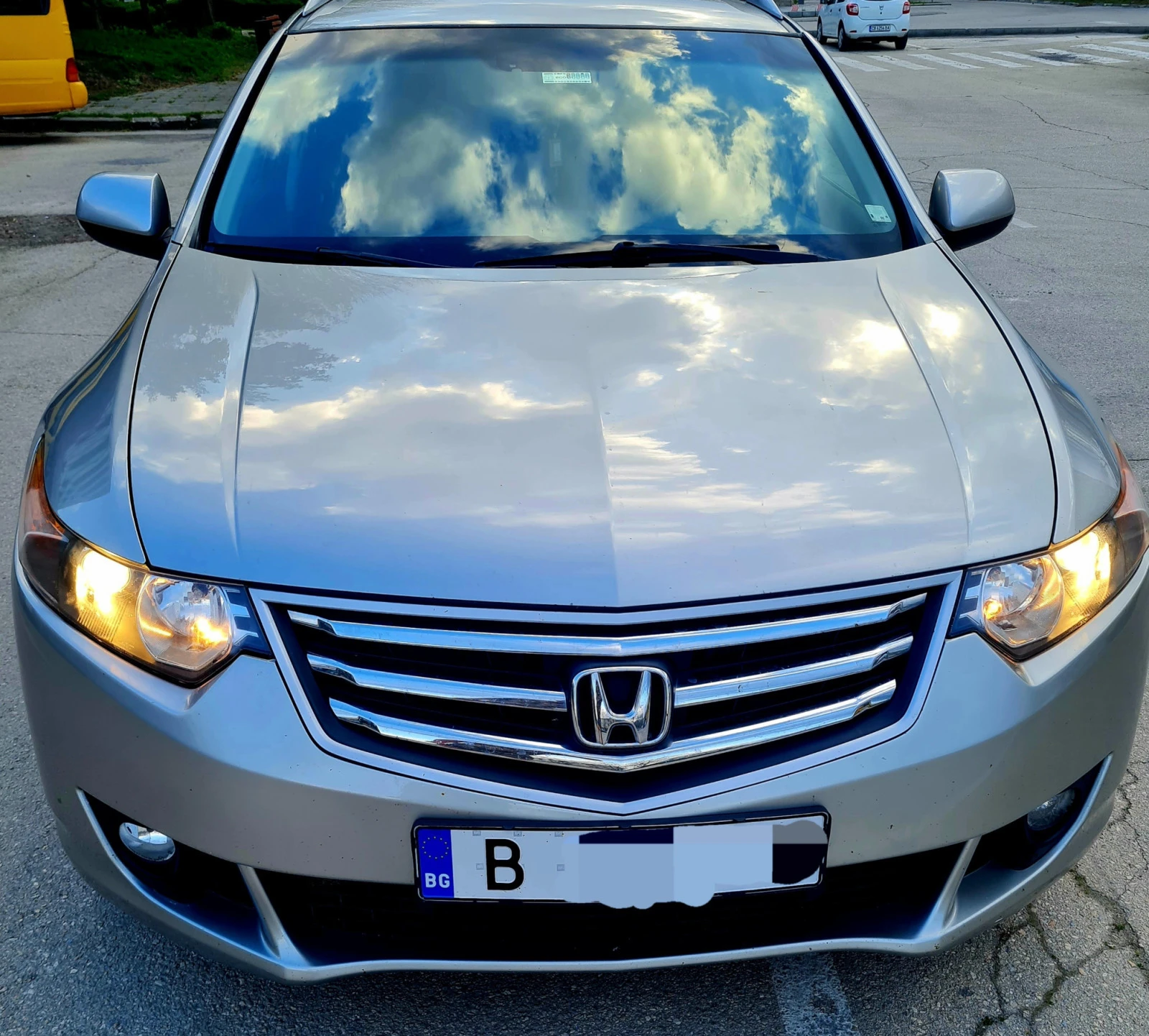 Honda Accord Tourer 2.2 i-dtec - изображение 2