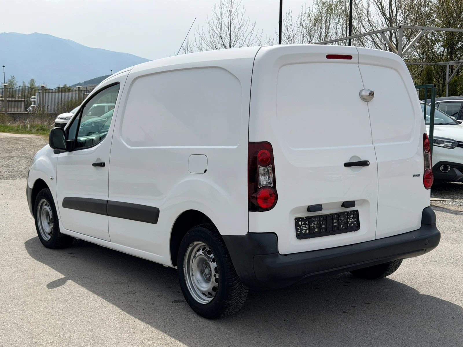 Peugeot Partner Euro 6, снимка 4 - Автомобили и джипове - 47318993