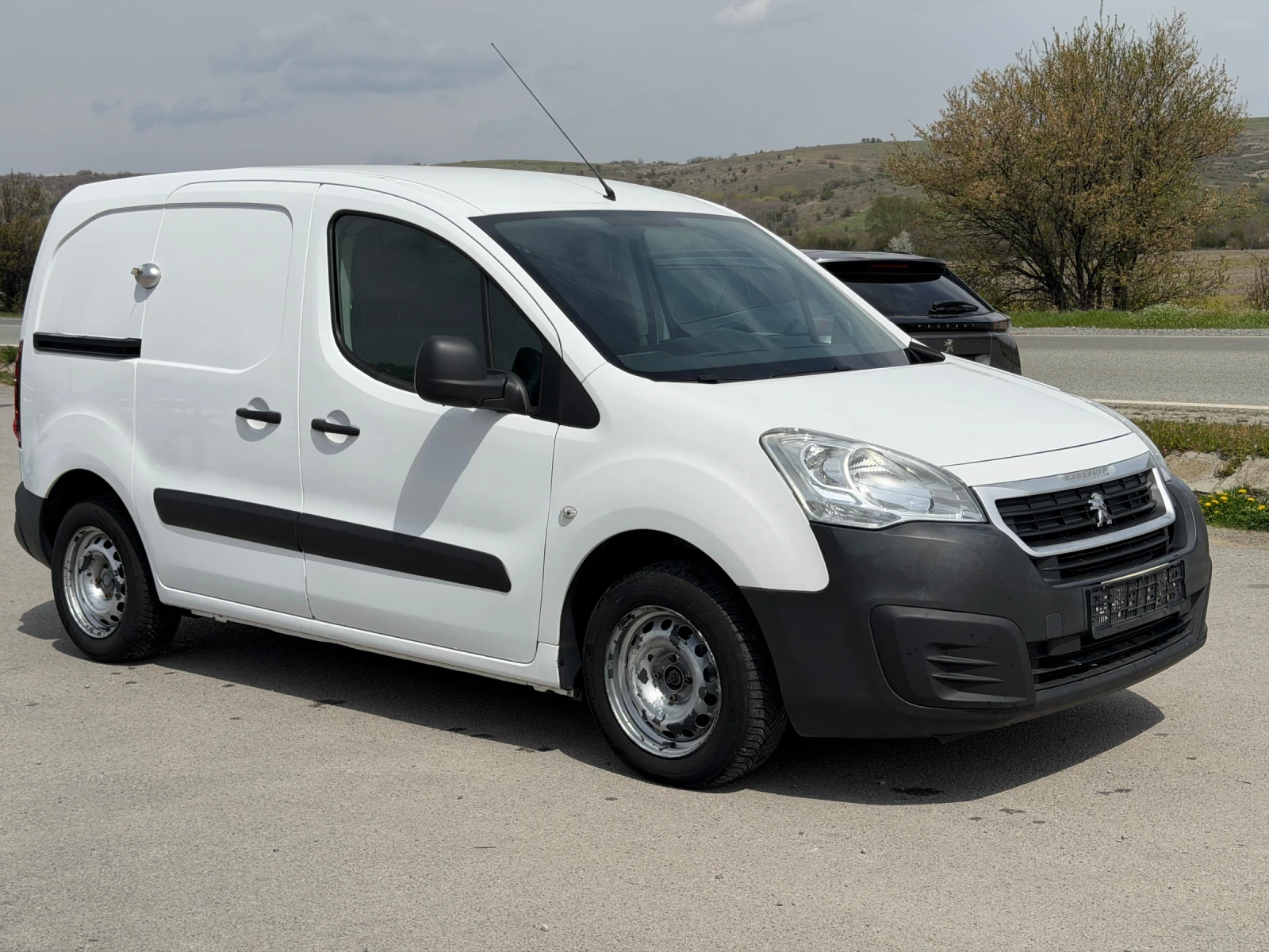 Peugeot Partner Euro 6, снимка 2 - Автомобили и джипове - 47318993
