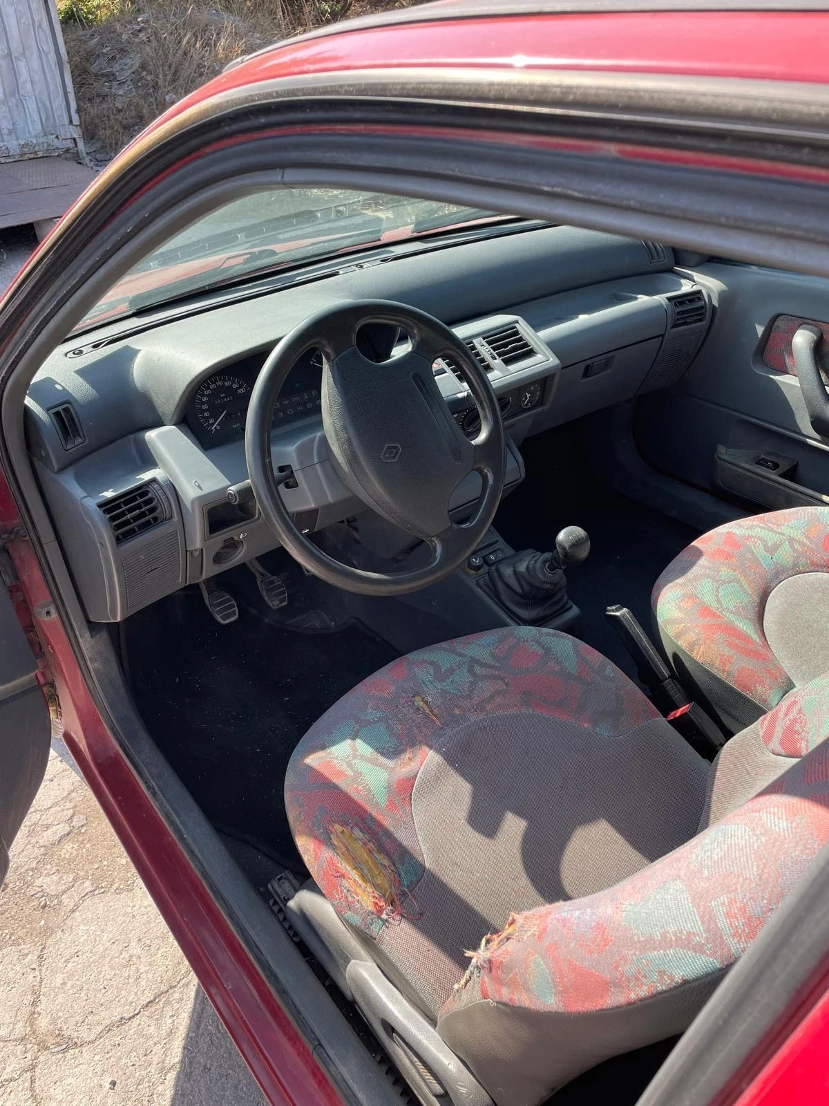 Renault Clio 1.2 - изображение 6