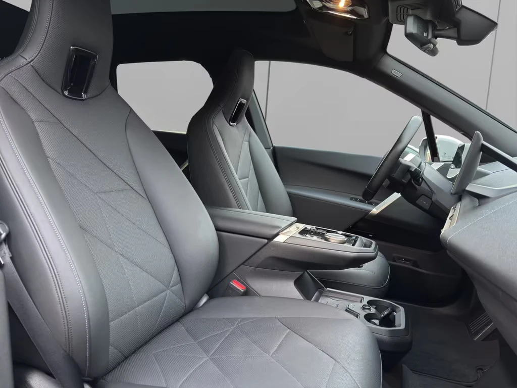BMW iX xDrive40 Laser/360/SkyLounge/HK/СЕРТИФИКАТ - изображение 6