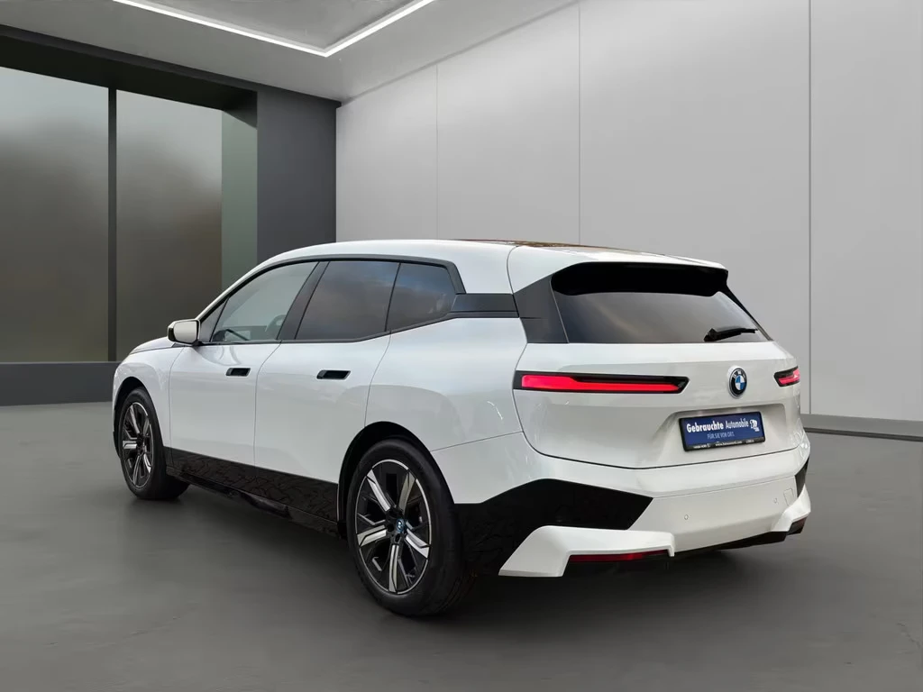 BMW iX xDrive40 Laser/360/SkyLounge/HK/СЕРТИФИКАТ - изображение 3