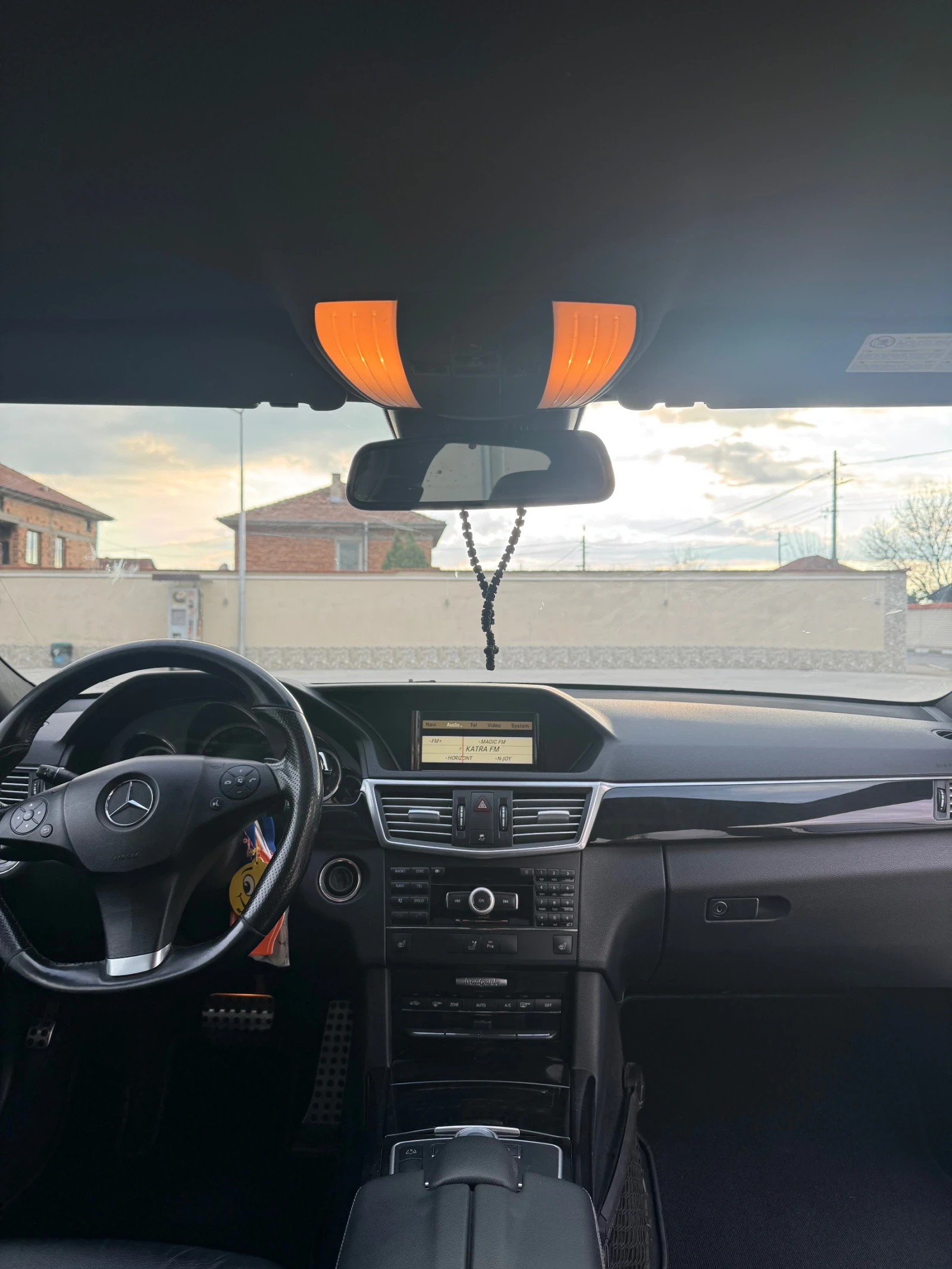 Mercedes-Benz E 350 Avantgarde, снимка 9 - Автомобили и джипове - 54140776