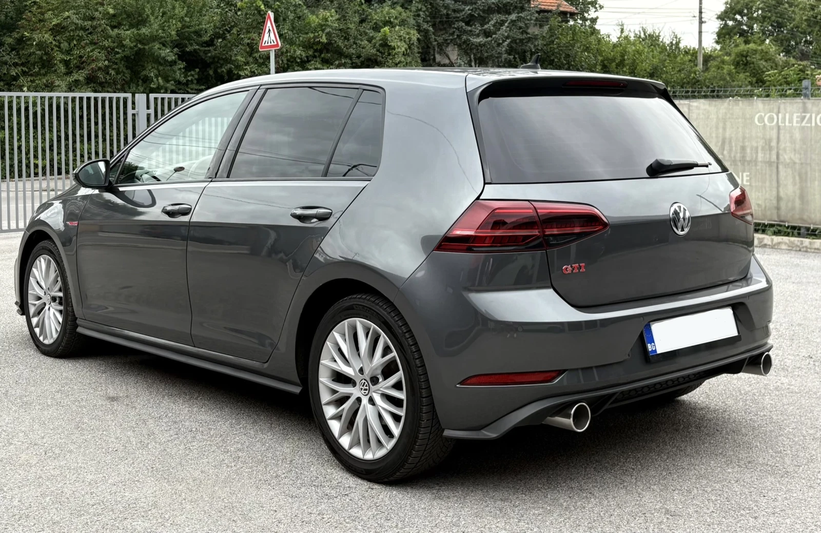 VW Golf 7.5, 1.5TGI, KEYLESS, DISTRONIC, снимка 4 - Автомобили и джипове - 54317778