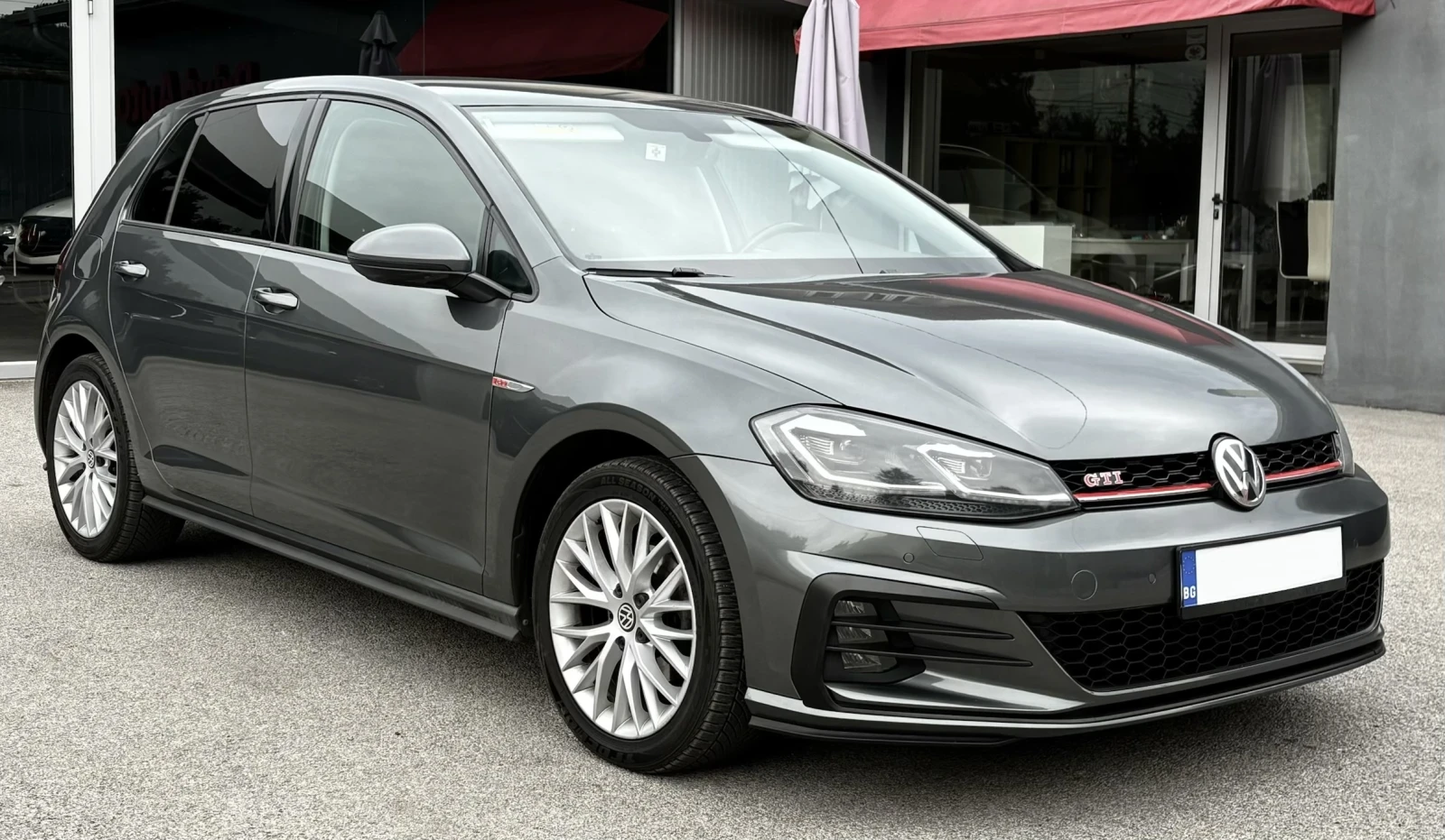 VW Golf 7.5, 1.5TGI, KEYLESS, DISTRONIC