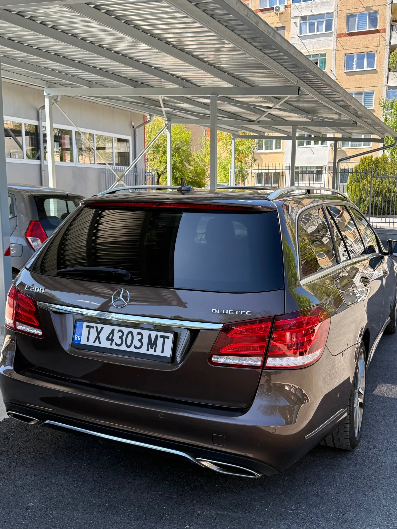 Mercedes-Benz E 200, снимка 4 - Автомобили и джипове - 54443228
