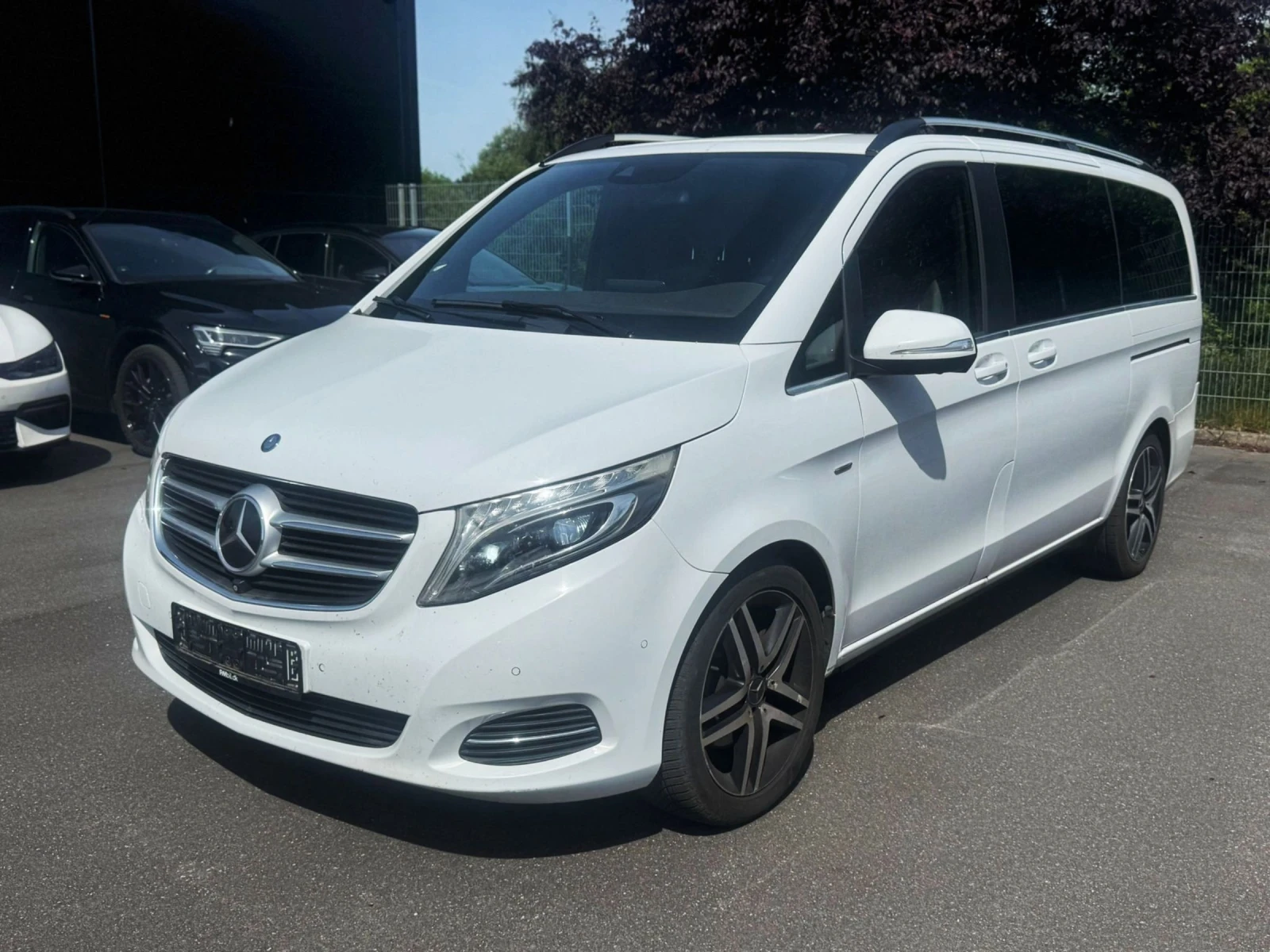 Mercedes-Benz V 300 Очакван Внос  V250d LongAMG LineDesignoEdition , снимка 2 - Автомобили и джипове - 55039218