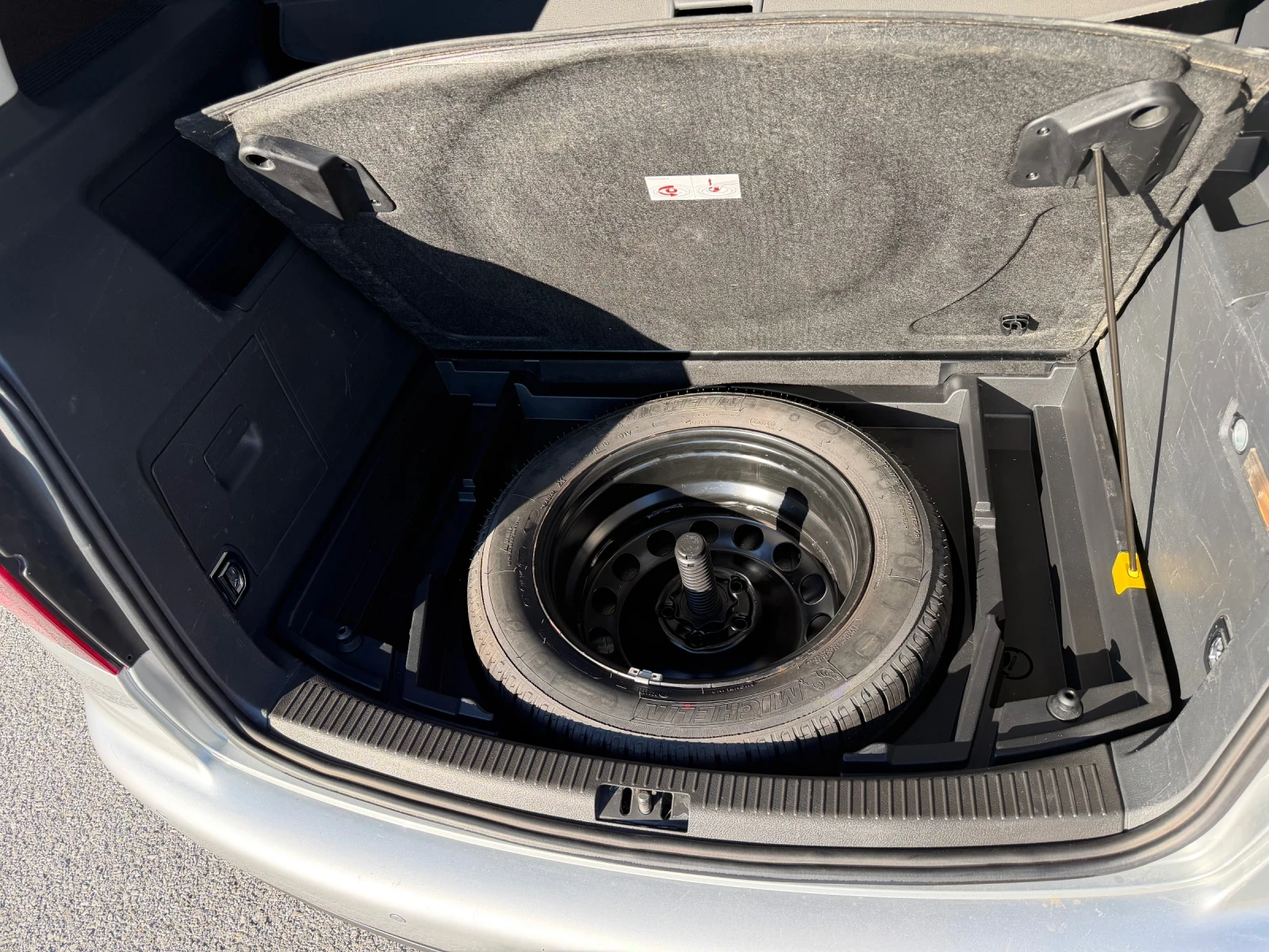 VW Touran, снимка 10 - Автомобили и джипове - 55164811