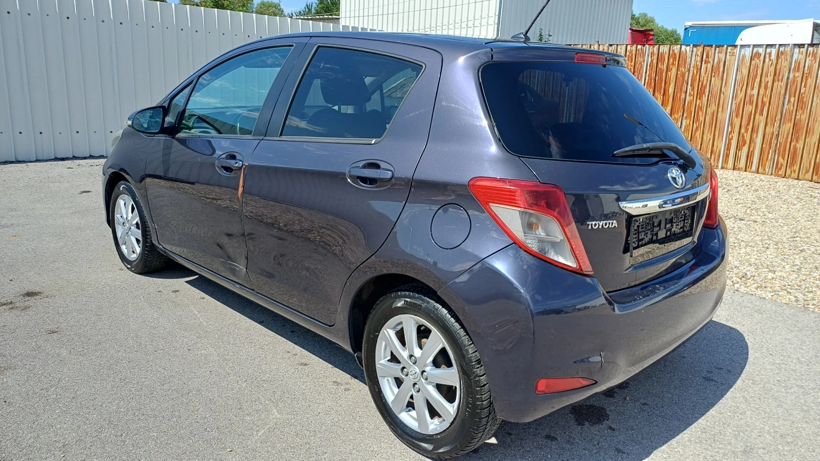 Toyota Yaris 1.33 БЕНЗИН, снимка 3 - Автомобили и джипове - 55442395