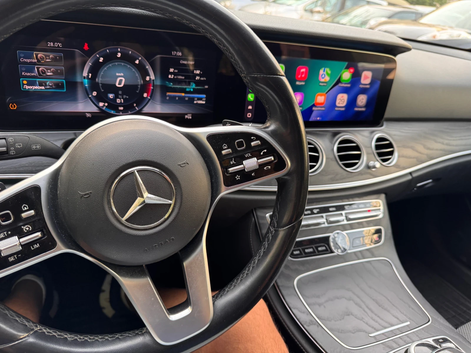 Mercedes-Benz E 220, снимка 10 - Автомобили и джипове - 55866514