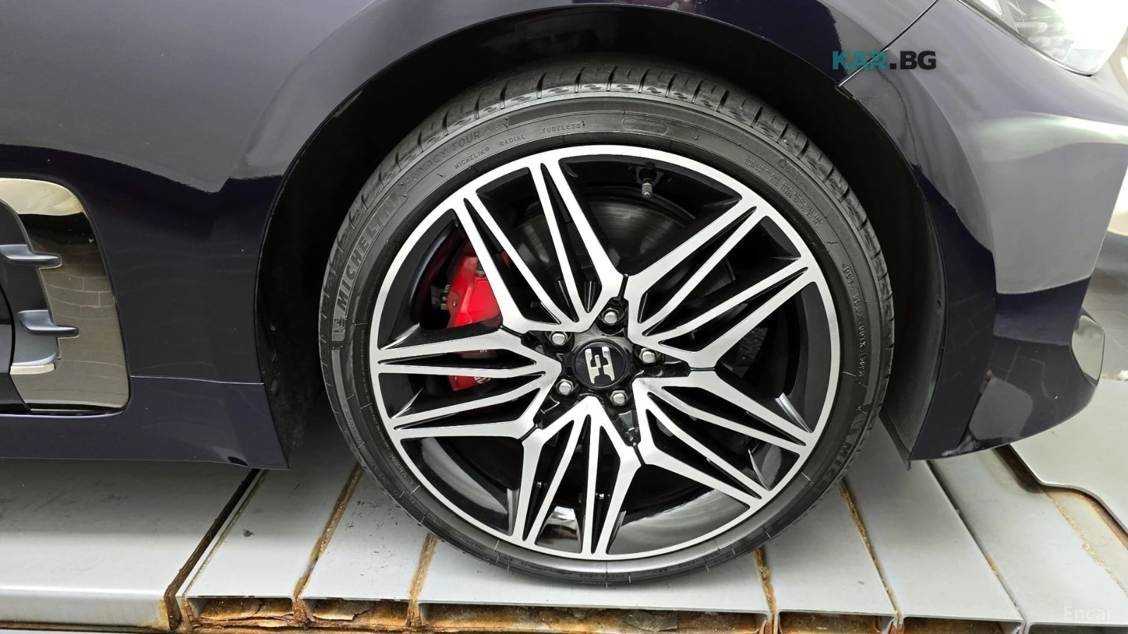 Kia Stinger 3.3 AWD MEISTER | 360 | HEADS UP | ОБДУХВАНЕ, снимка 6 - Автомобили и джипове - 56086680