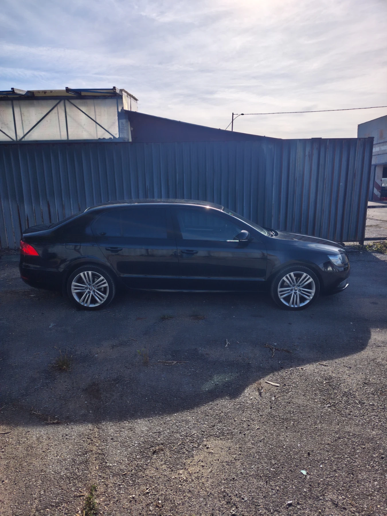 Skoda Superb 2.0 TDI 140к.с., снимка 4 - Автомобили и джипове - 56328066