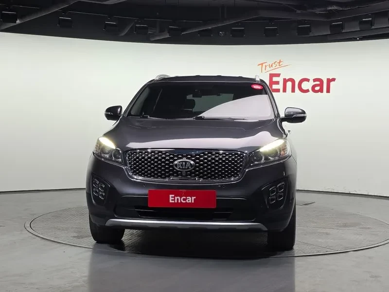 Kia Sorento 2.2 CRDI 4WD, снимка 3 - Автомобили и джипове - 54265428