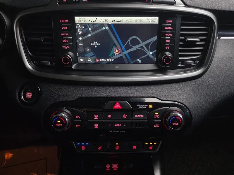 Kia Sorento 2.2 CRDI 4WD, снимка 14 - Автомобили и джипове - 54265428