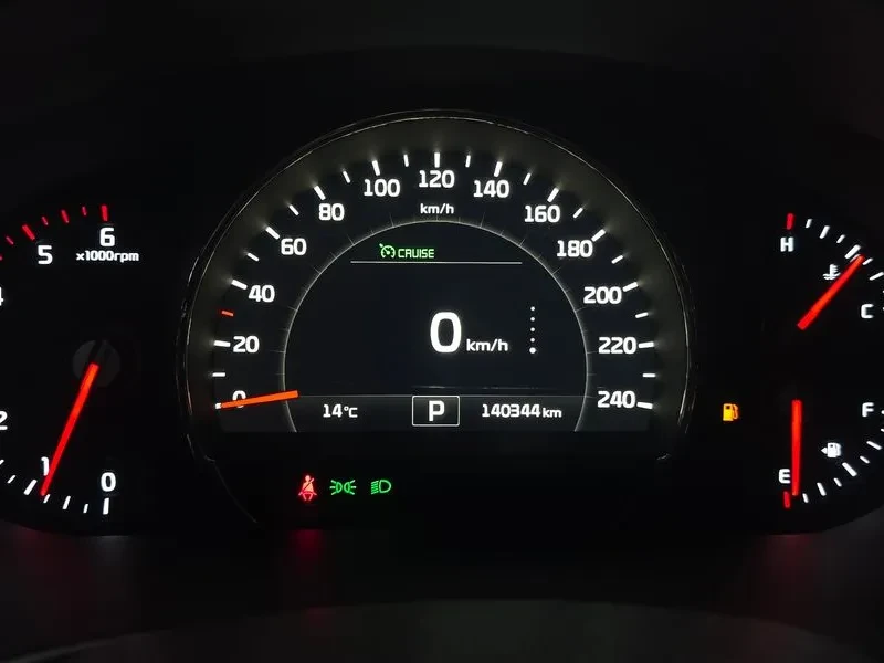 Kia Sorento 2.2 CRDI 4WD, снимка 8 - Автомобили и джипове - 54265428