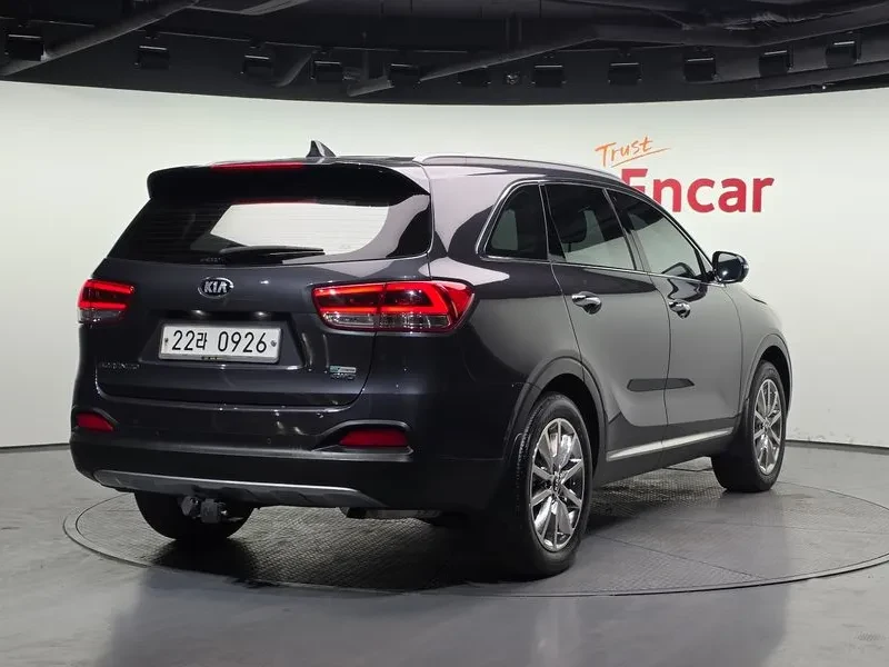 Kia Sorento 2.2 CRDI 4WD, снимка 2 - Автомобили и джипове - 54265428