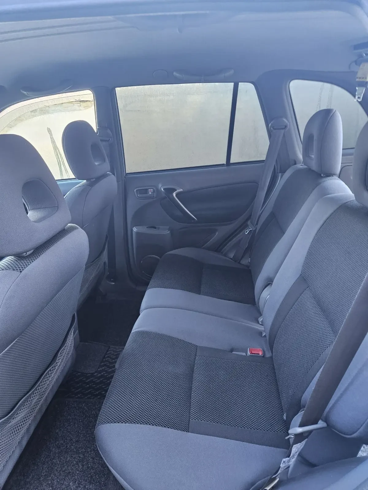 Toyota Rav4 2.0 D4D - изображение 6