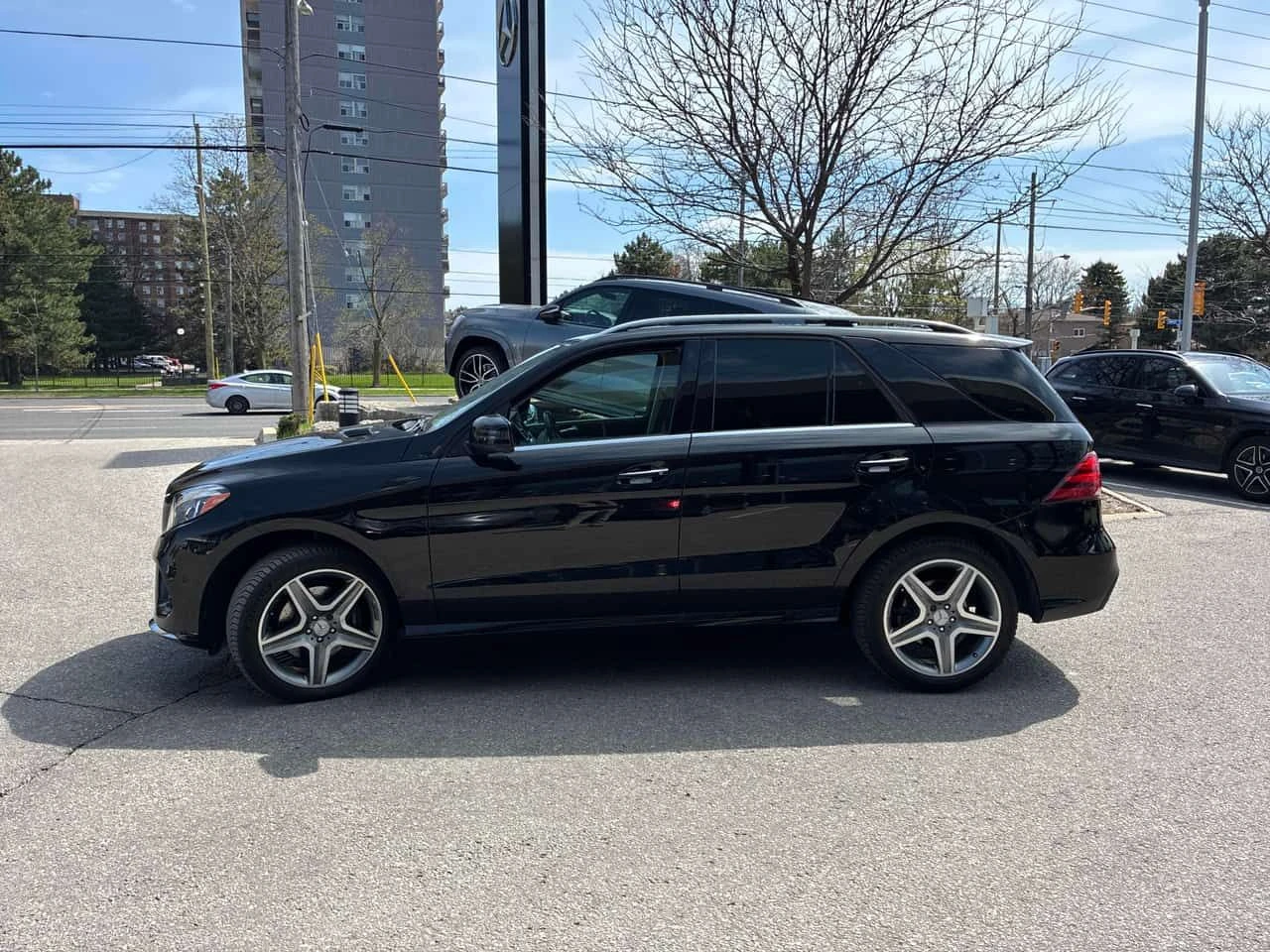 Mercedes-Benz GLE 350 d * CARFAX * 360 КАМЕРИ * ПАНО, снимка 2 - Автомобили и джипове - 54307696