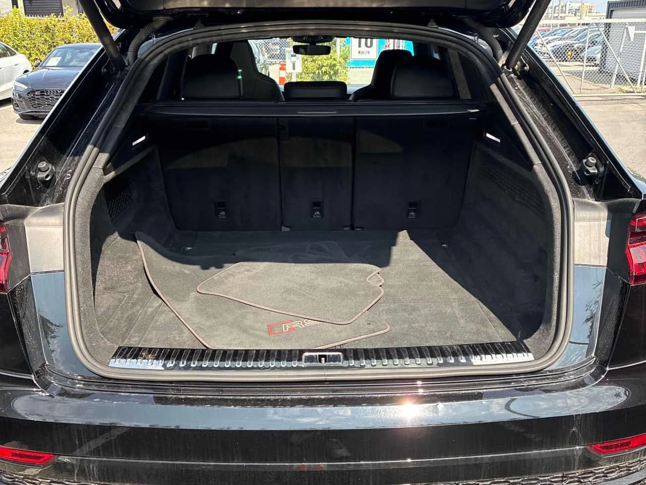 Audi RSQ8 * CARFAX * �� ���������������� �� ���� *  | Mobile.bg � ����������� 6