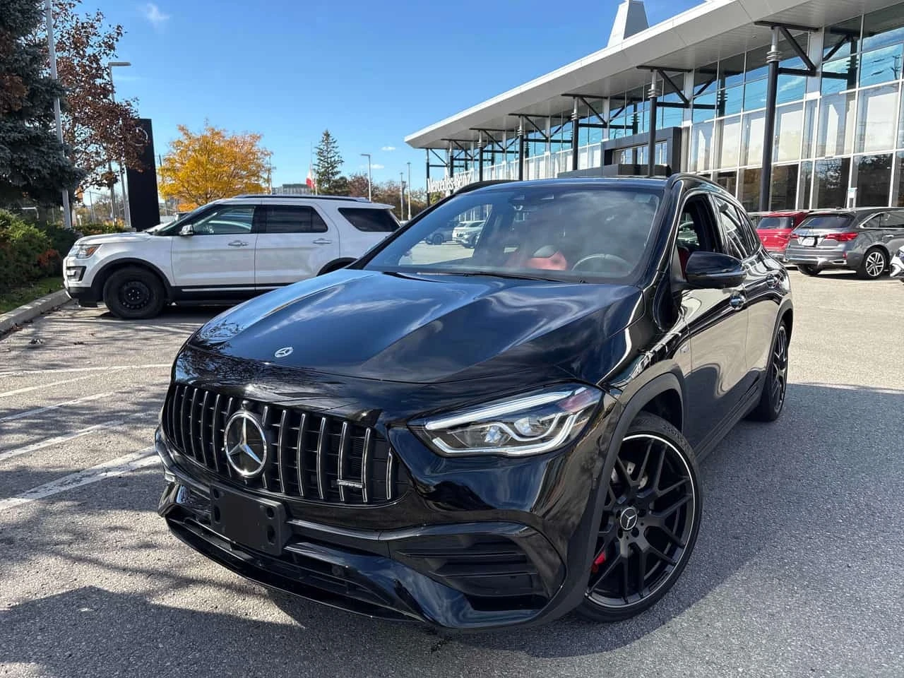 Mercedes-Benz GLA 45 AMG / 360 / Distronic / Burmester / Представителство 