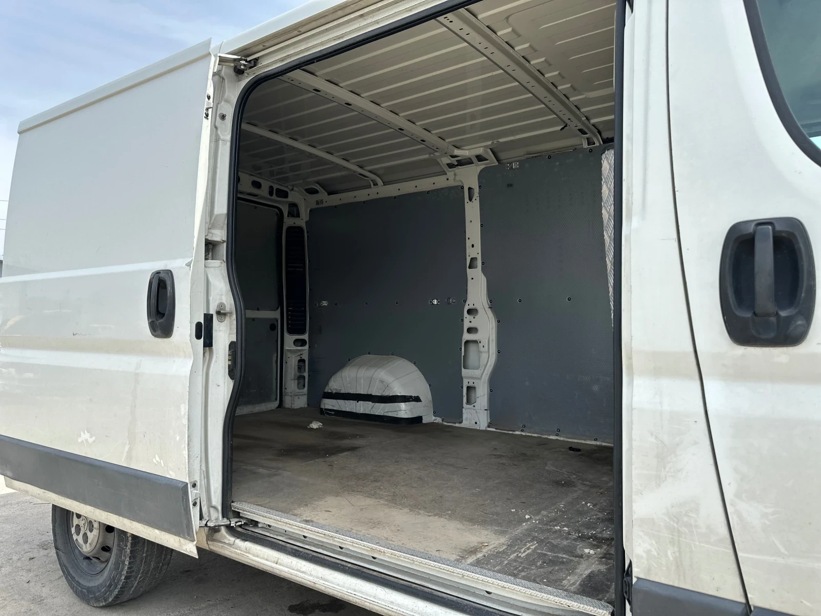 Peugeot Boxer 2.2HDI~КЛИМАТИК~, снимка 15 - Бусове и автобуси - 54214508