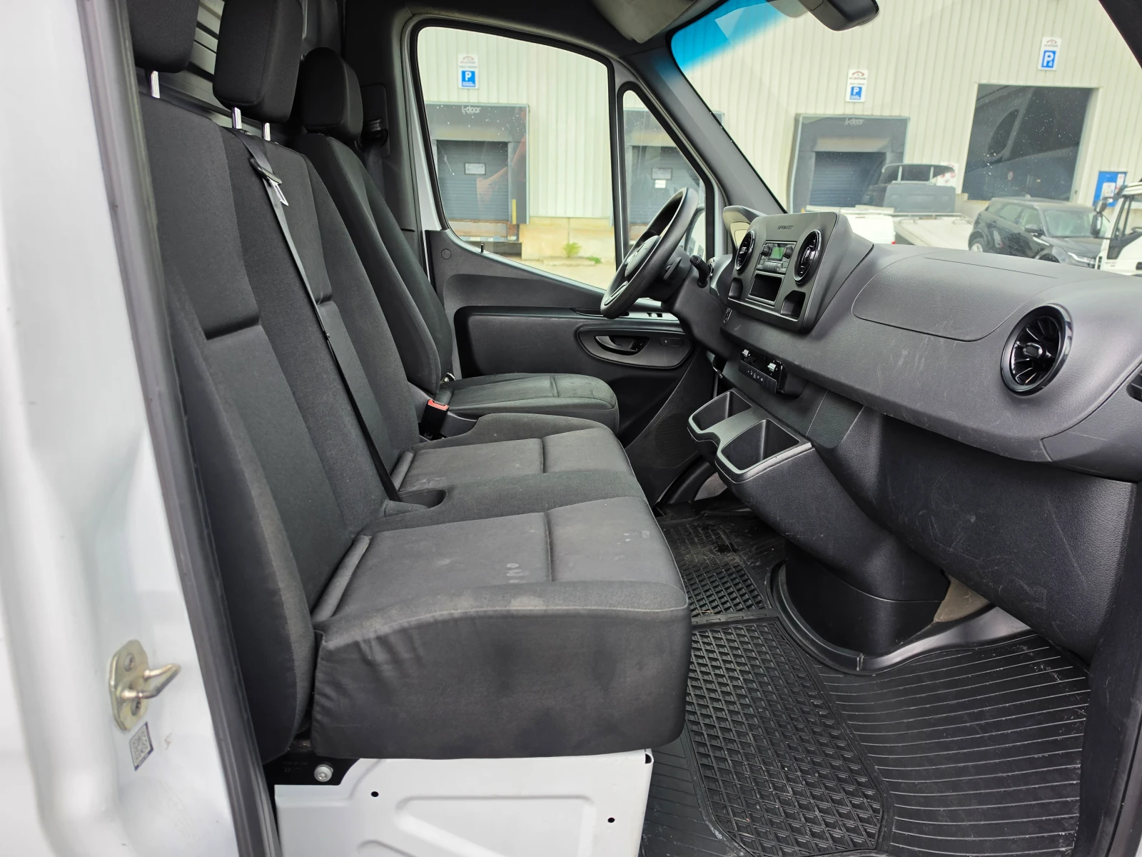 Mercedes-Benz Sprinter EV Klima, снимка 10 - Бусове и автобуси - 56126369