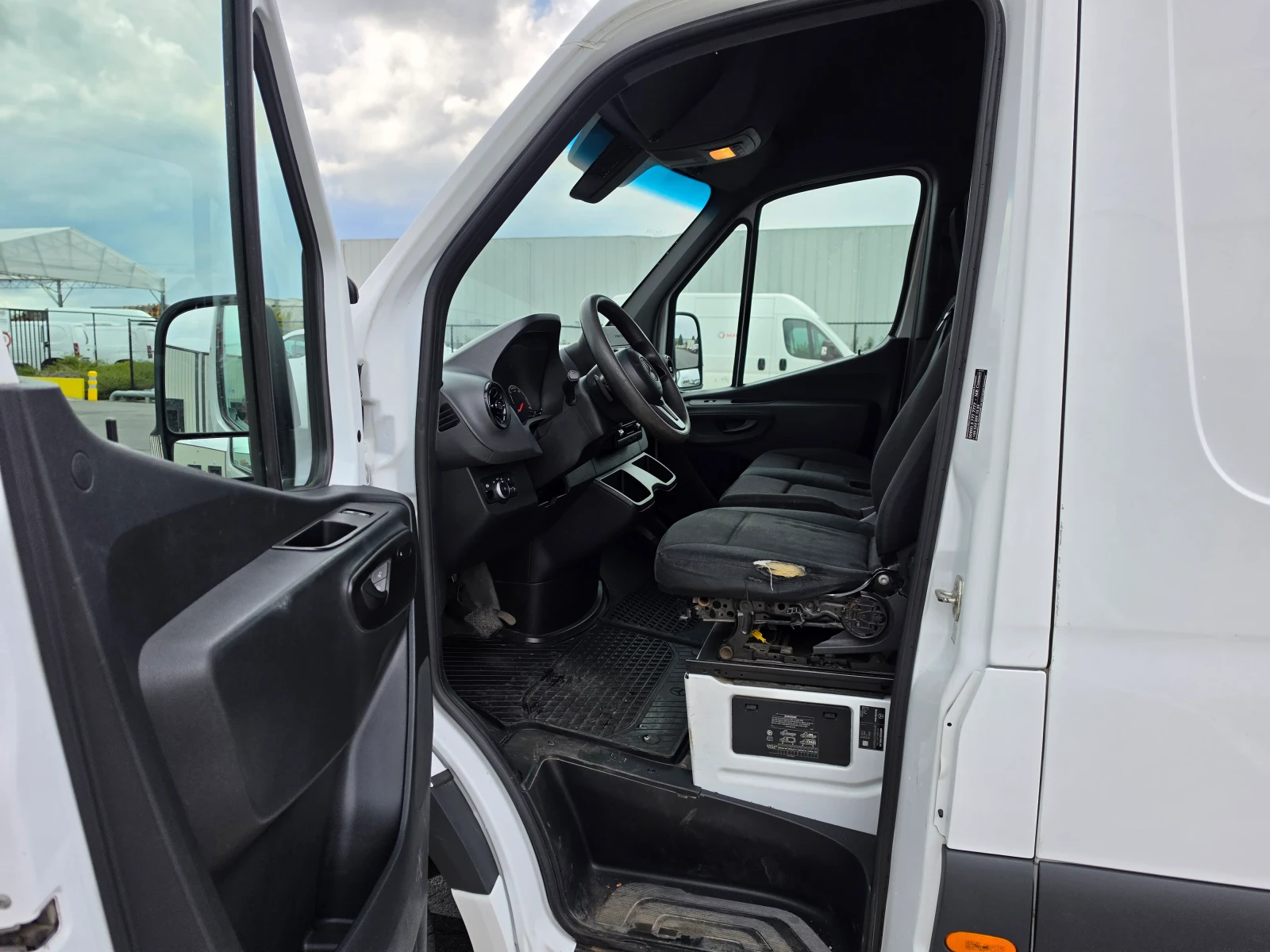 Mercedes-Benz Sprinter EV Klima, снимка 14 - Бусове и автобуси - 56126369