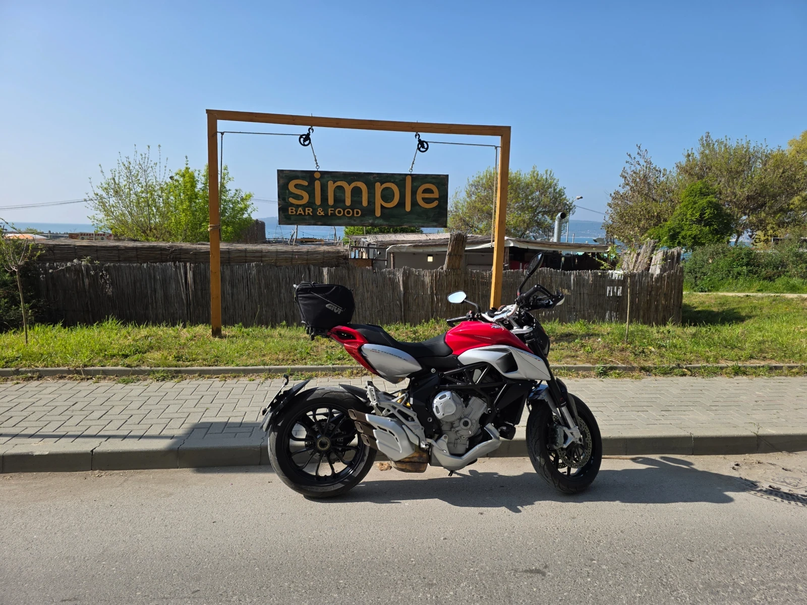MV Agusta 800 Stradale 