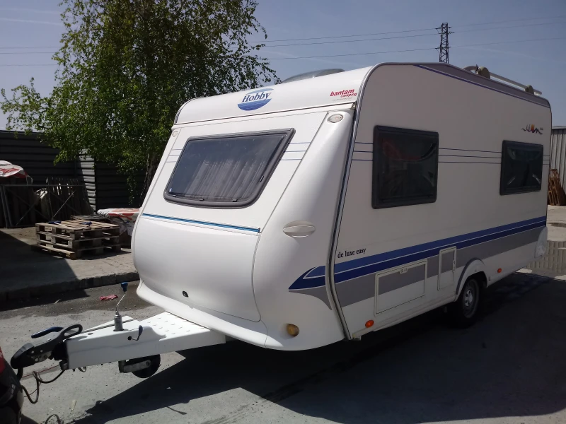 Каравана Hobby de lux easy 440, снимка 2 - Каравани и кемпери - 47169355