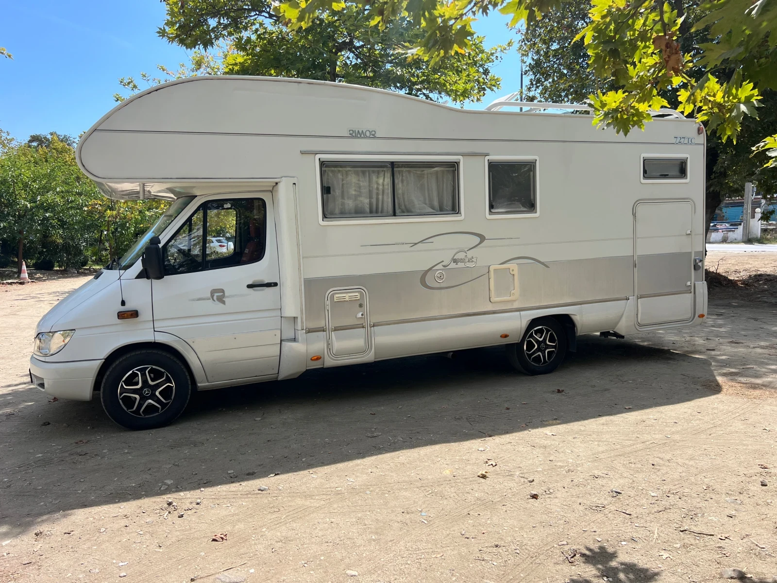 Кемпер Mercedes-Benz Rimor, снимка 15 - Каравани и кемпери - 53713356