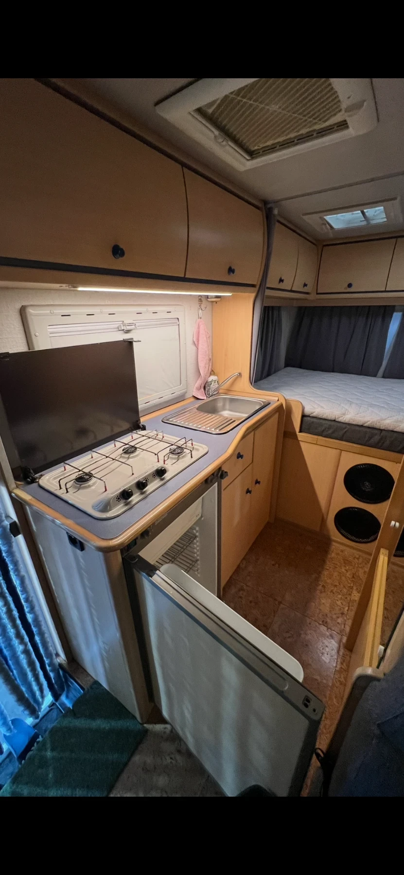 Кемпер Ford Transit 2.5 турбо, снимка 12 - Каравани и кемпери - 54184105