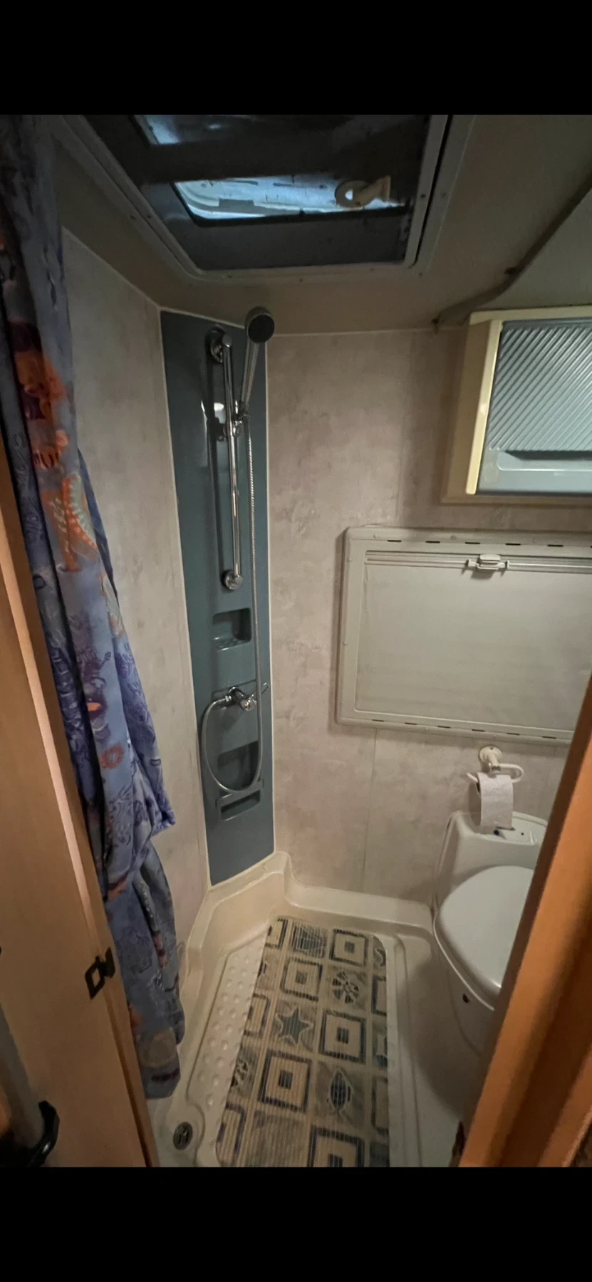 Кемпер Ford Transit 2.5 турбо, снимка 14 - Каравани и кемпери - 54184105