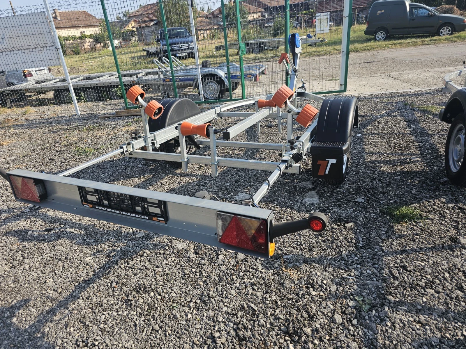 За автомобил THOMAS Колесар за лодка THOMAS BT-500L с ресьори и аморти, снимка 5 - Ремаркета - 55779132