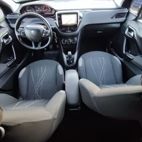 Peugeot 208 1.2i* NAVI* 82кс* EURO 5b* 126хкм* , снимка 10