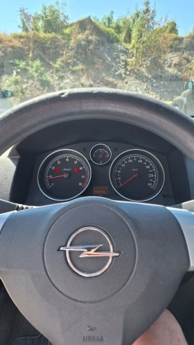 Обява за продажба на Opel Astra РЕГИСТРИРАН  ~5 500 лв. - изображение 2