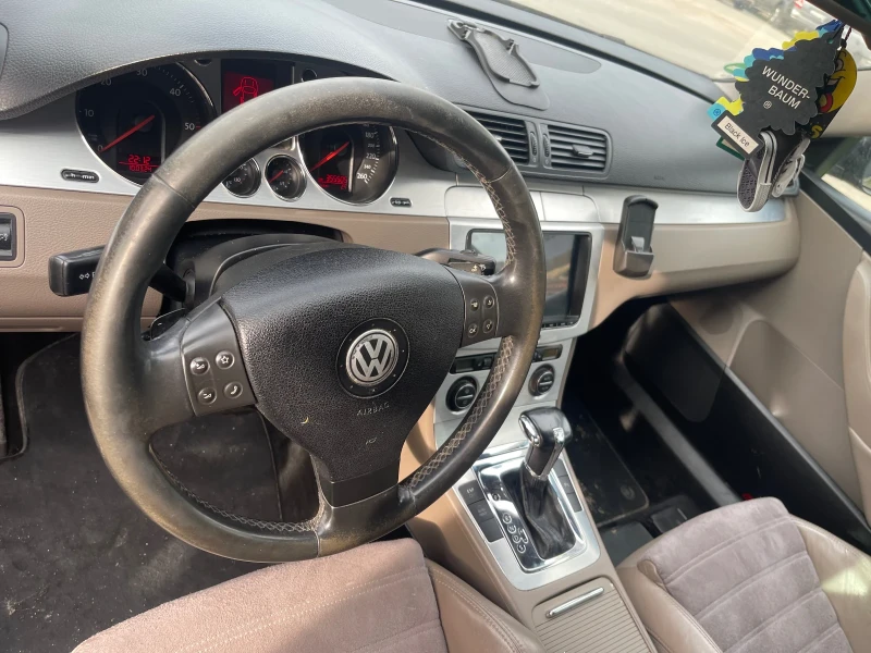 VW Passat 2.0 TDI 170 K.C, снимка 9 - Автомобили и джипове - 47412932