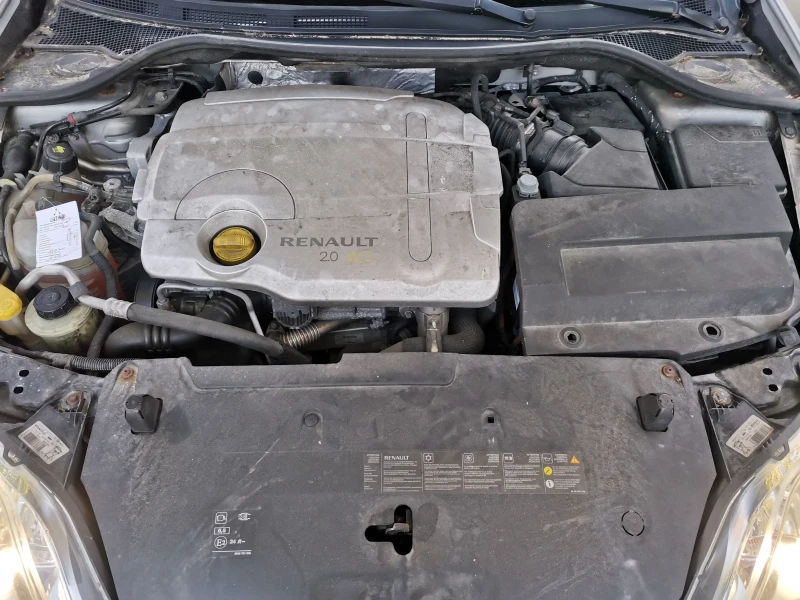 Renault Laguna 2.0Dci FAP, снимка 11 - Автомобили и джипове - 47429544