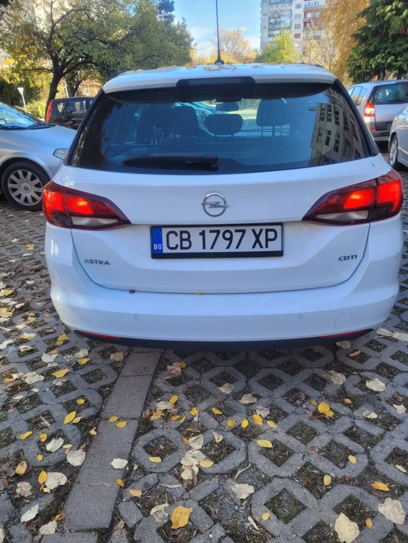 Opel Astra 1.6 CDTI, снимка 2 - Автомобили и джипове - 48035221