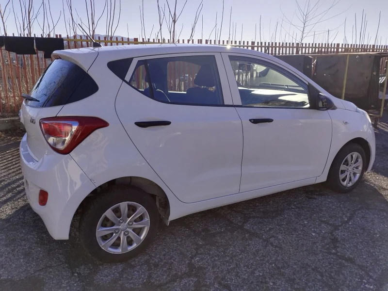 Hyundai I10, снимка 5 - Автомобили и джипове - 48452833